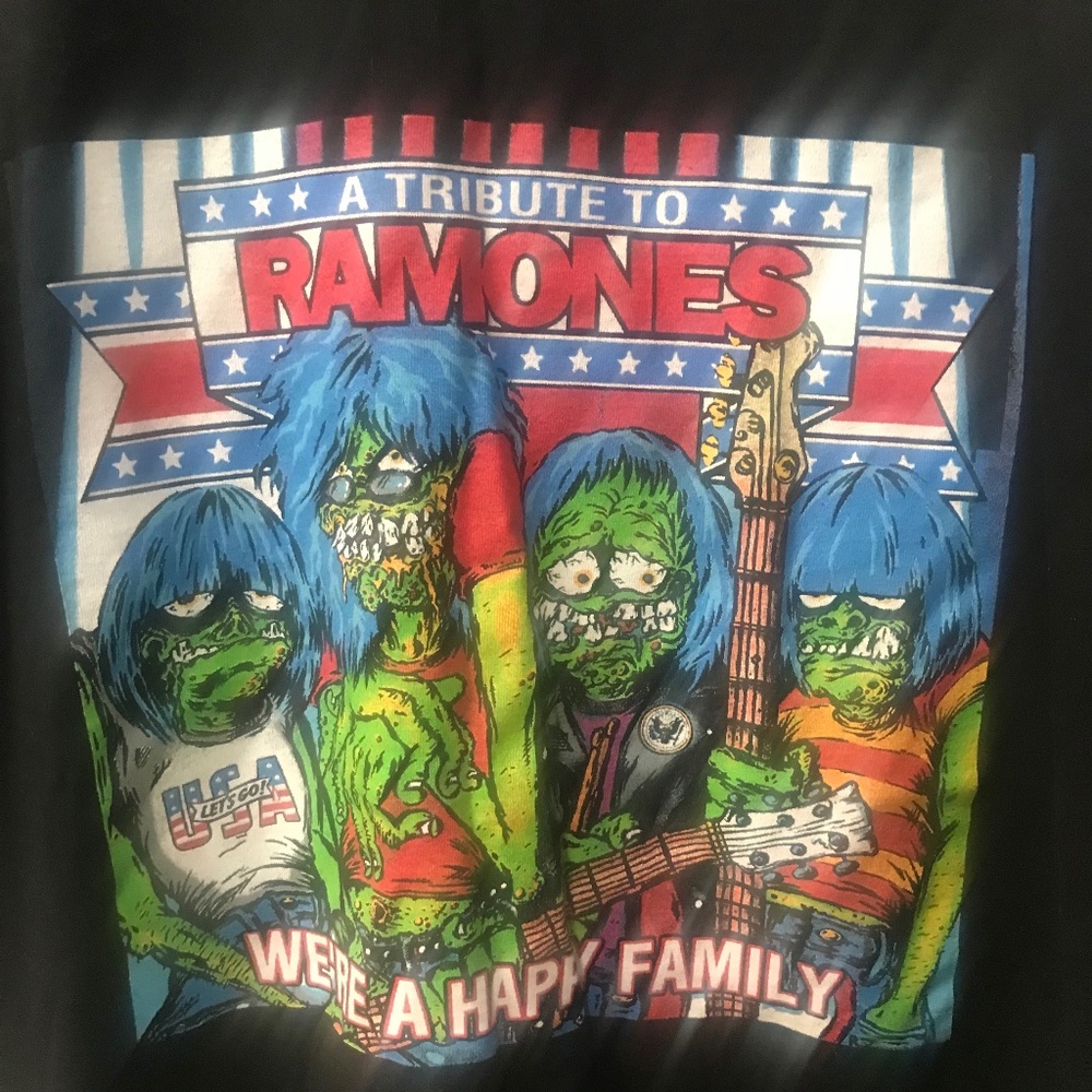 RAMONES TRIBUTE T-SHIRT Dated 2003